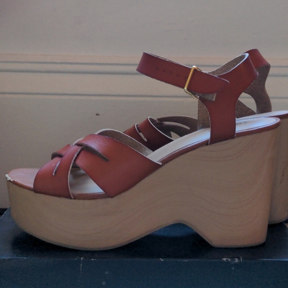 Torrid brown platform sandals - Picture 3 of 6